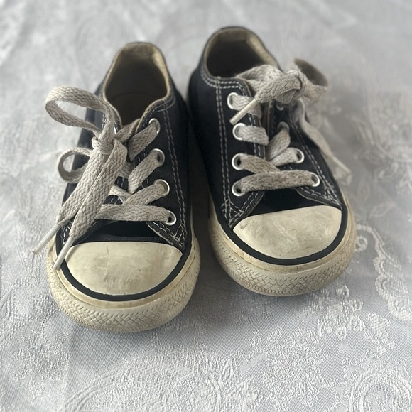 Baby converse shoes size 5 children - Picture 1 of 6